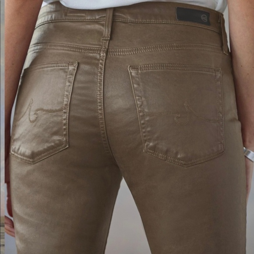 AG The Farrah Skinny Ankle high rise leatherette in bronze. Size 27